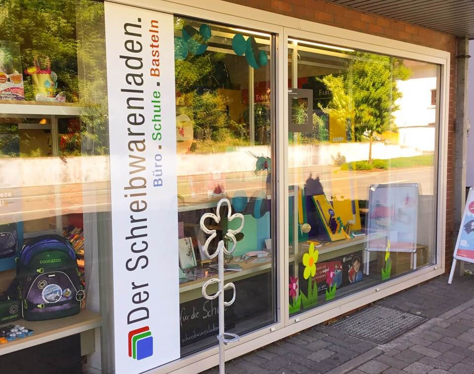 Der Schreibwarenladen Schaufenster von Aussen